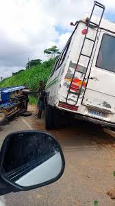 Jacqueville / Accident de la circulation - Un conducteur de tricycle tué dans une collision avec un minicar. 4 blessés luttent contre la mort