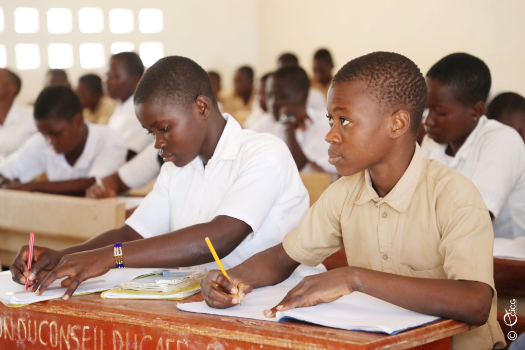 Des élèves en salle de classe en Côte d'Ivoire