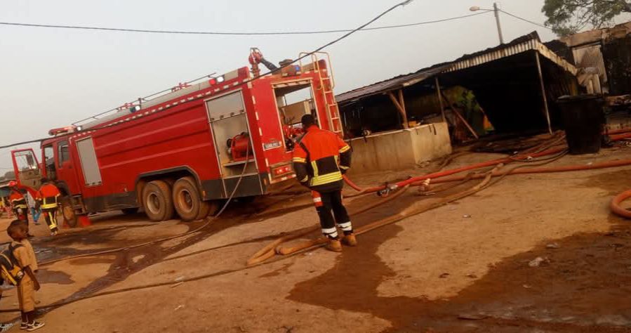 Zouan-Hounien/ Un restaurant-maquis part en fumée, plus de 20 millions F de pertes Zouan-Hounien/ Un restaurant-maquis part en fumée, plus de 20 millions F de pertes