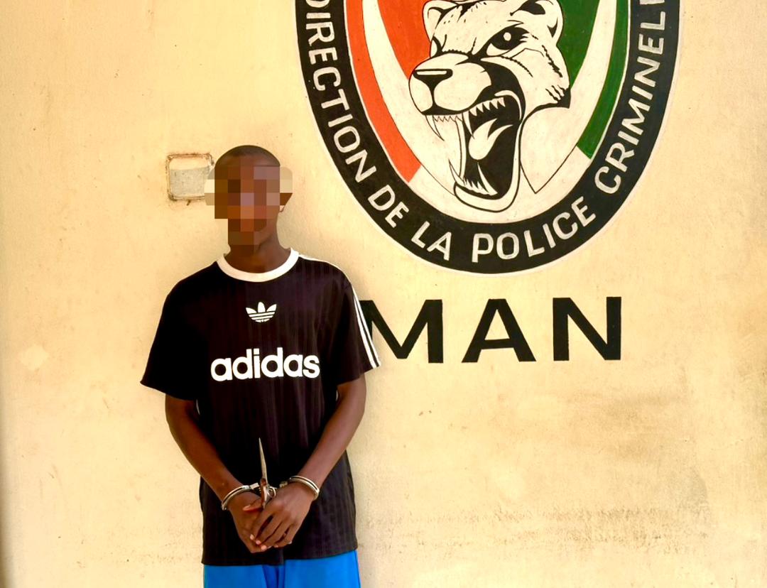 Man/ Recherché pour meurtre, un jeune mis aux arrêts lors d'un recrutement militaire Man/ Recherché pour meurtre, un jeune mis aux arrêts lors d'un recrutement militaire