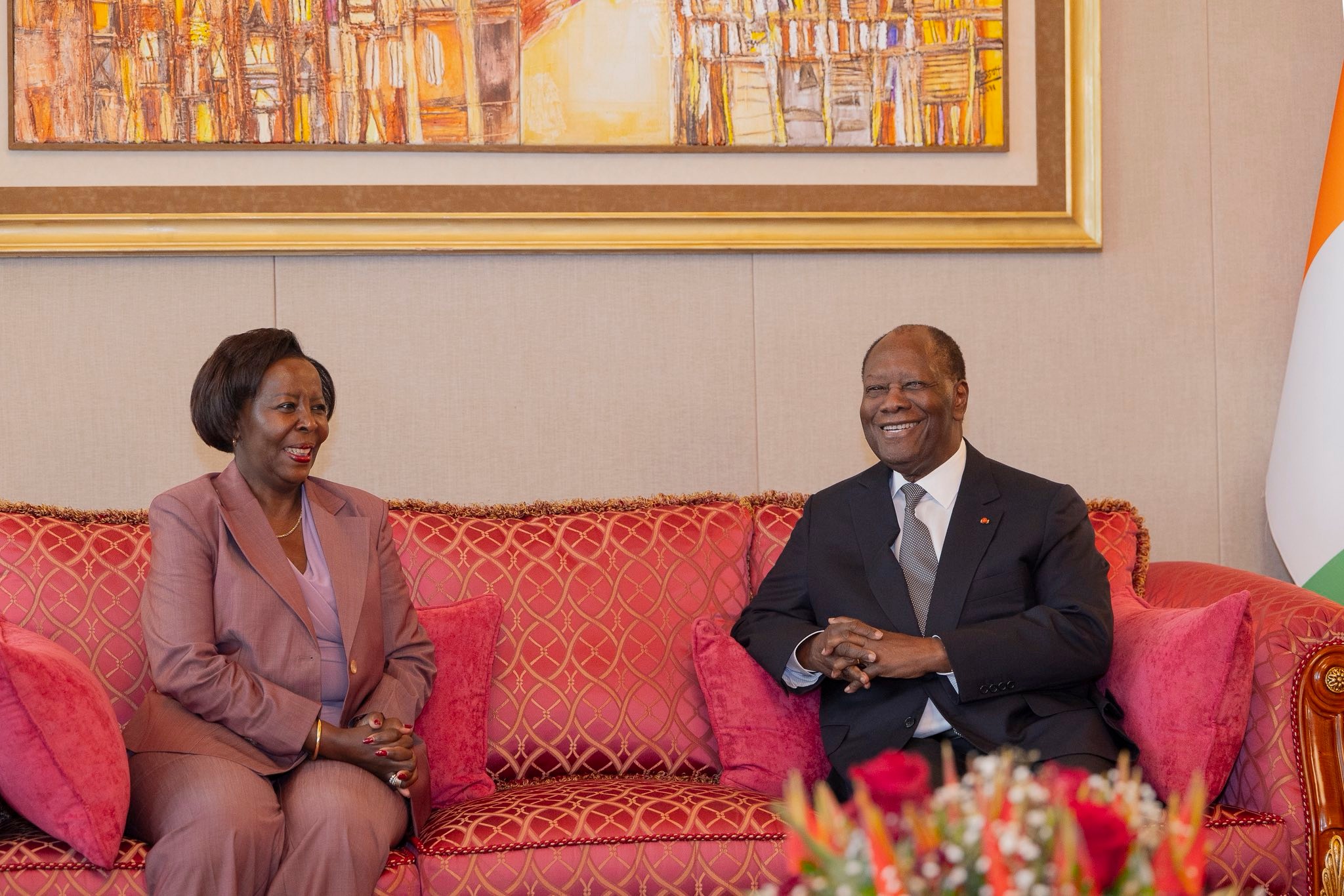 rencontre diplomatique au plus haut niveau — le Président Ouattara a reçu en audience ce mardi la Secrétaire générale de l'OIF, Louise Mushikiwabo, dans le cadre du renforcement de la coopération francophone. © Crédit photo, www.présidence.ci