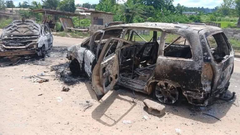 Drame à N'Douci/ Un ministre agressé et ex filtré, la résidence d'un chef incendiée
