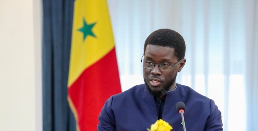 le président sénégalais Bassirou Diomaye Faye a saisi le 6 juillet 2026 le Conseil constitutionnel contre une révision de la Constitution adoptée par son propre gouvernement