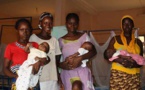 Insolites : Incroyable des frères et sœurs donnent naissance à 3 enfants