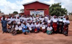 Projets communautaires/La compagnie minière de Tongon offre une unité de fabrique de savon aux femmes