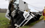 Accident de la route/ Un camion dérape et écrase 4 paysans