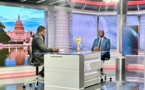 Sport/Le ministre des sports Metch Silas et le président de la Fif, Idriss Diallo aux USA avec le trophée de la Can.