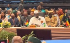 À Freetown, le président guinéen Mamadi Doumbouya plaide pour la fin des sanctions systématiques de la CEDEAO