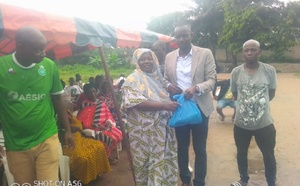 Agboville/Tabaski/ Dr Cissé Abdoulaye offre plusieurs kits alimentaires aux familles démunies