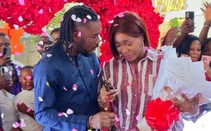 Serey Dié se met à genoux à l'aéroport FHB : la demande en mariage qui fait fondre tout Abidjan