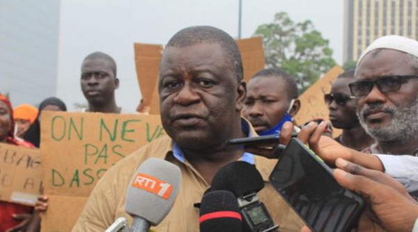 COTE D’IVOIRE : RETOUR DE GBAGBO, ISSIAKA DIABY DECLARE LA GUERRE A OUATTARA DANS UN DIRECT; LA REACTION DU CHEF DE L’ETAT EST A CRAINDRE