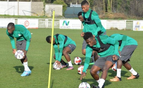 Football-Amicaux : Les renforts ont rejoint le groupe
