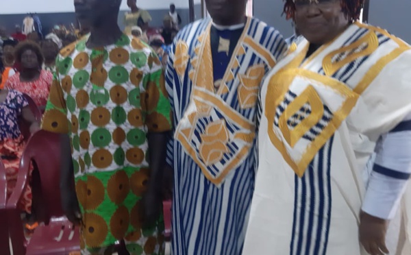 Caravane du textile traditionnel à Kouibly/ Le maire et le président du conseil régional font  de précieux don aux artisans de Côte d'Ivoire.