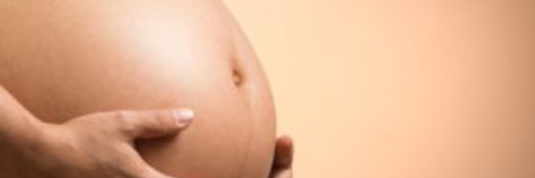 Incroyable/ Un enseignant enceinte la directrice, 4 enseignants et 24 élèves. Voici comment il procède.