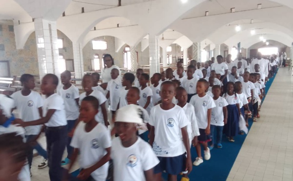 Toukouzou Hozalem/ Plus de 10 mille élèves et étudiants déferlent au temple du prophète Papa Nouveau