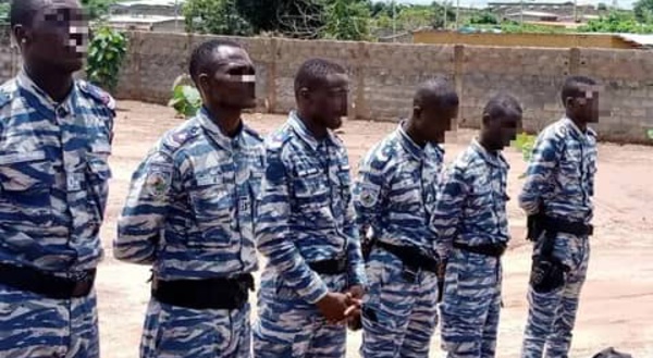 La gendarmerie frappe fort/ 6 gendarmes radiés pour consommation de drogue