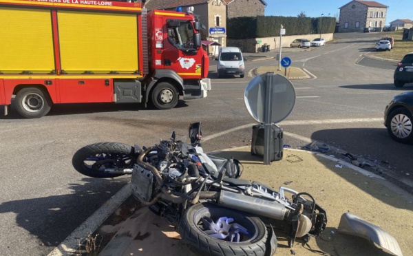 Week-end pascal/ Un camion projette 2 motocyclistes :  Un mort et un blessé grave.
