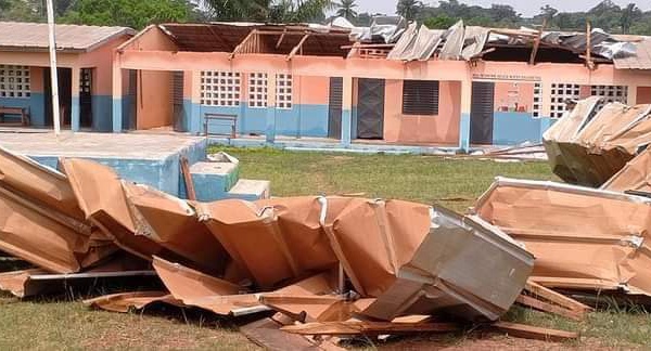 La tornade fait des ravages à Facobly/ Des écoles, la préfecture et plusieurs infrastructures endommagées/ Un plan d'urgence mis en place.