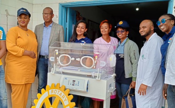 Bienfaisance/ Rotary Séliame offre une couveuse et des lots de médicaments à Bingerville et Akouédo