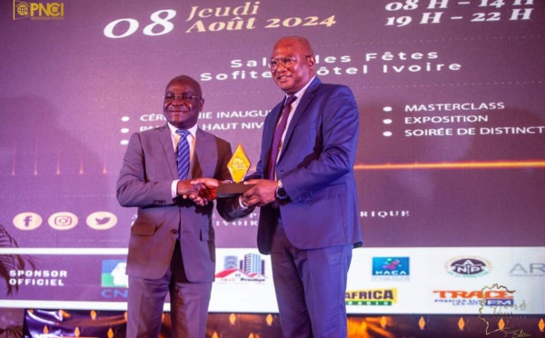 Awards de la presse numérique/Le ministre Ibrahim Kalil Konaté offre 10 stages payants aux jeunes