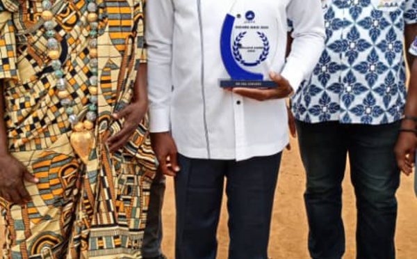 Célébration des Oscar Ahizi/ Oda Edouard,  directeur de société, meilleur cadre Ahizi