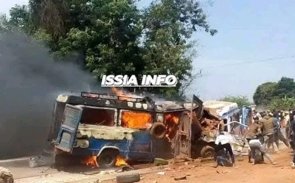 Issia/ Grave accident de la route/ Deux minicars en collision prennent feu et font des morts