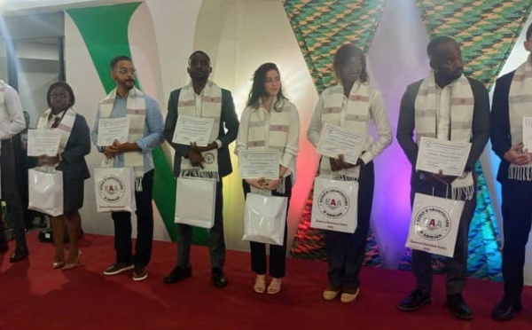 8 nouveaux diplômés en Master 2 de l'EAA