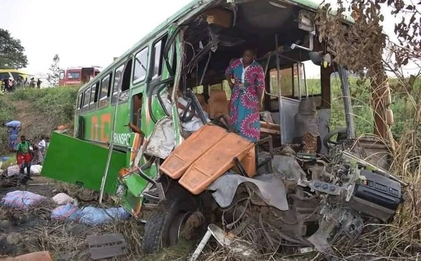 Issia/ De retour d'un match de football, un car transportant des joueurs s'écrase contre un camion/ 3 morts et plusieurs blessés graves