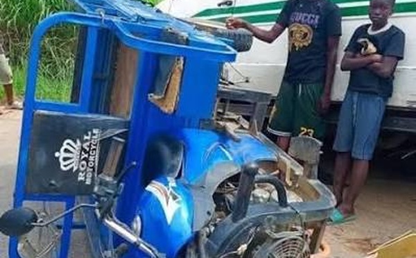 Jacqueville / Accident de la circulation - Un conducteur de tricycle tué dans une collision avec un minicar. 4 blessés luttent contre la mort