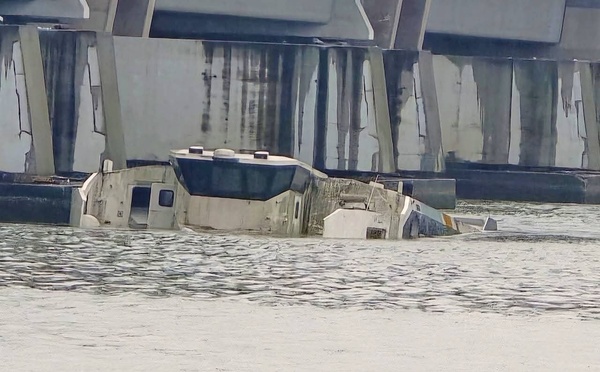 Drame sur lagune Ebrié/ Un bateau se renverse sous le pont Houphouët-Boigny
