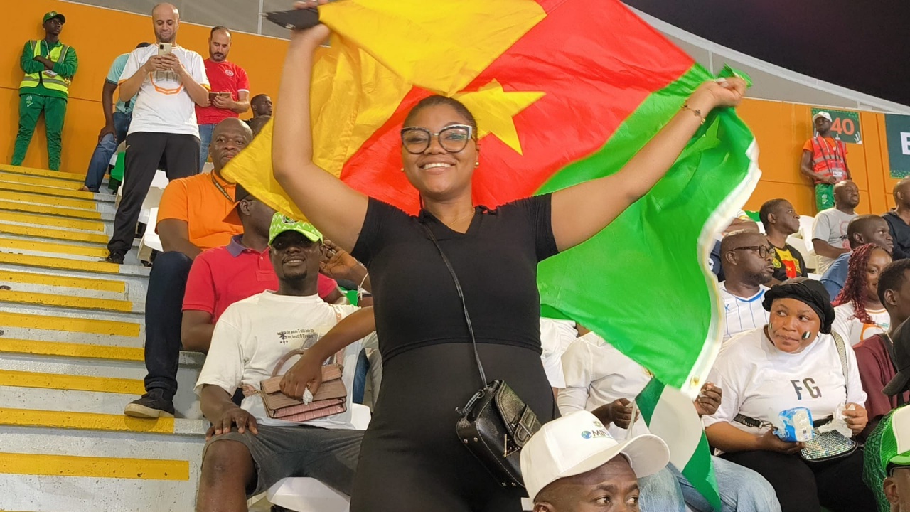 Tribune Stade FHB 28 janv Tribune Stade FHB 28 janv