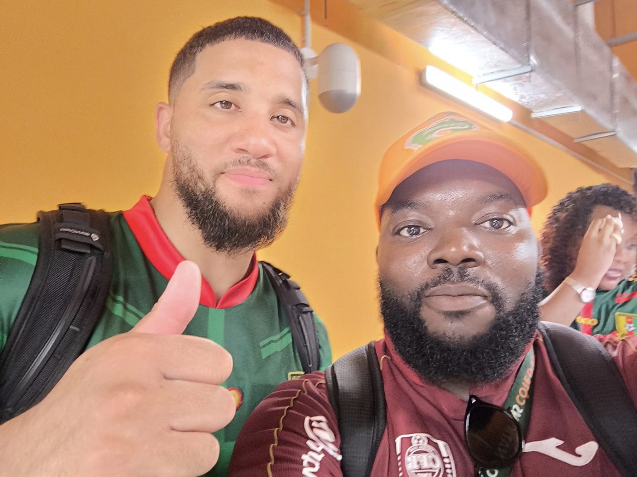 Tribune Stade FHB 28 janv_supporteur guinee_2 Tribune Stade FHB 28 janv_supporteur guinee_2